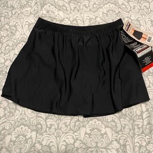 Miraclesuit New black swim skirt with attached shorts